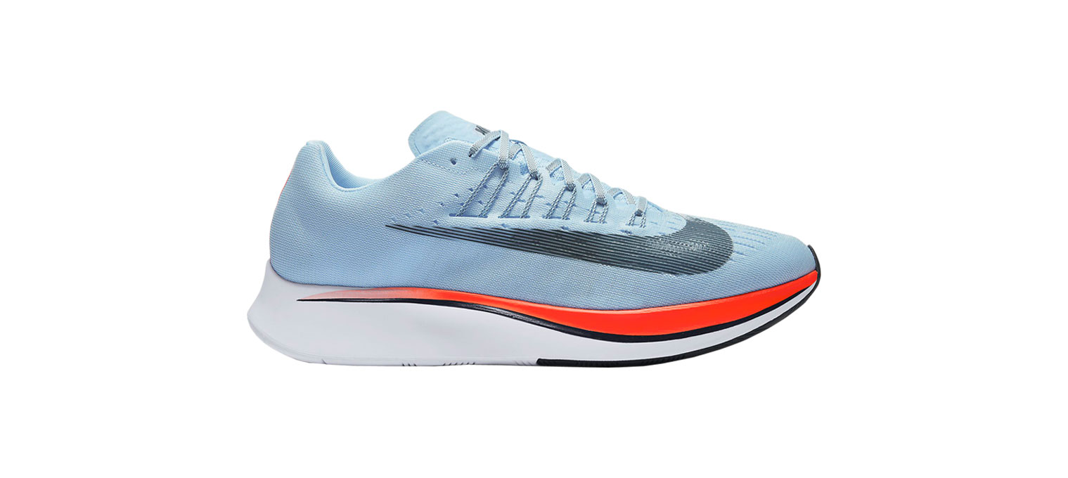 zoom fly carbon plate