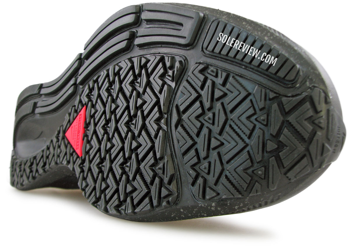 vela transmisión Aislar Best road and trail running shoes for outsole grip | Solereview