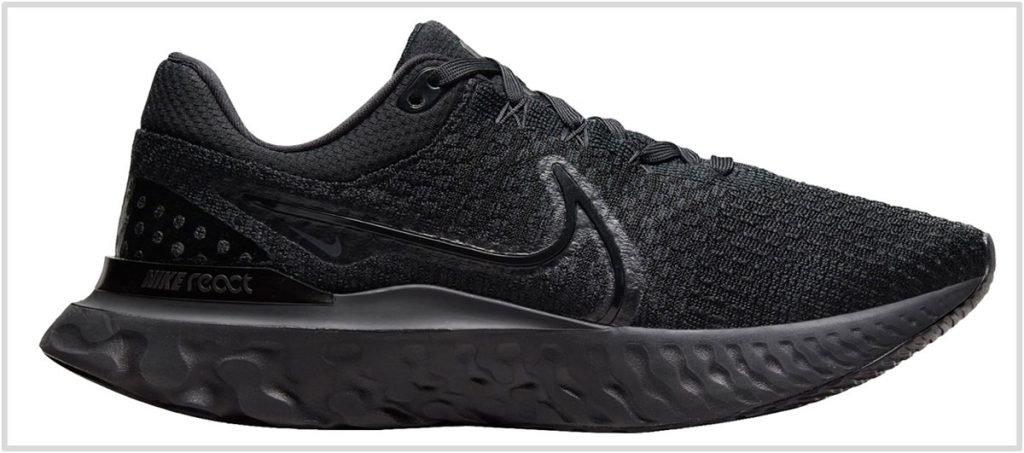 Que agradable Cumplimiento a Personalmente The best black Nike running shoes