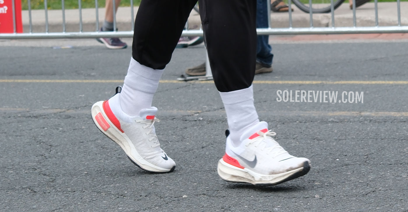 Brooks Launch 8 Women's Light Soft Cushioned Running Shoes